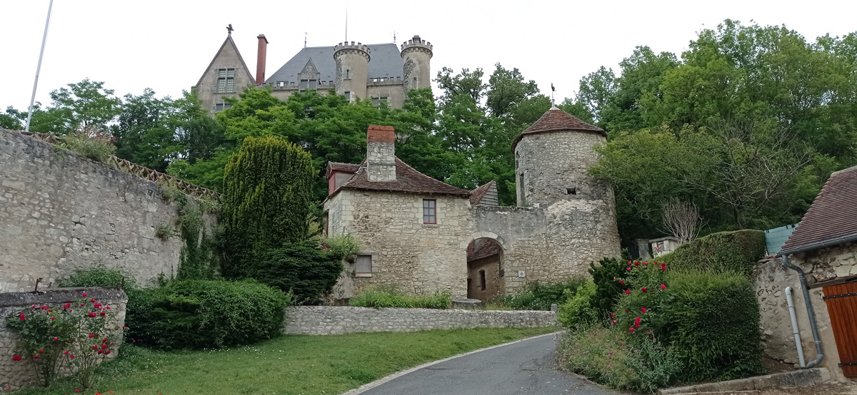 Terre_et_trésors_de_Touraine_escapade__châteaux_médiévaux_privés_château_du_Lion_Preuilly_sur_Claise